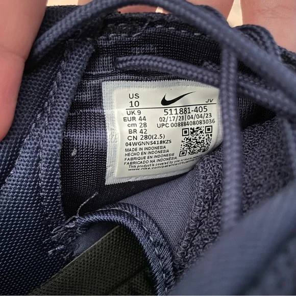 Navy Nikes - Picture 8 of 8